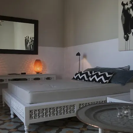 Riad Lolita Tarifa Maison d'hôtes *